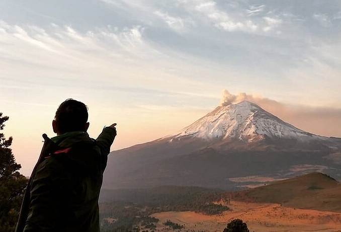 iztaccihuatl volcano hiking tour