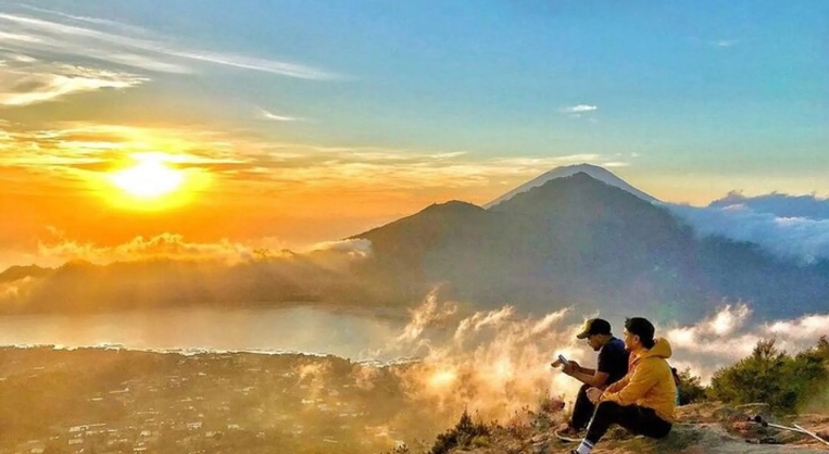 sunrise trekking mount batur