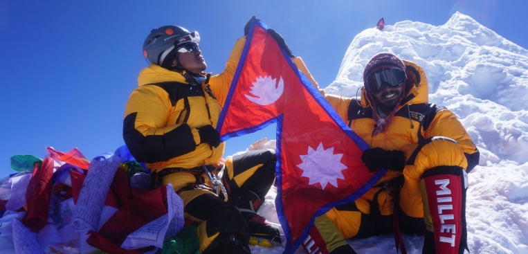 mount everest trek cost