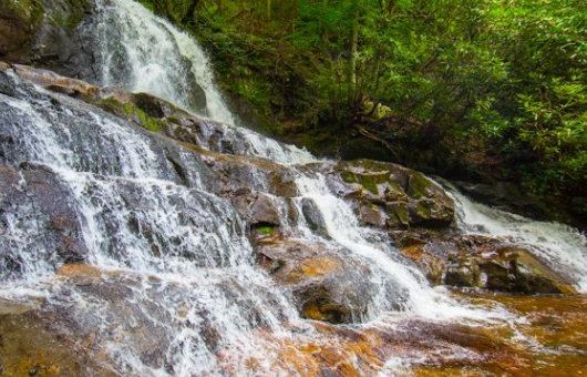 great smoky mountains waterfall hikes