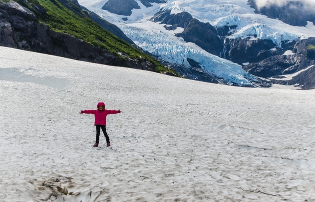 byron glacier hike