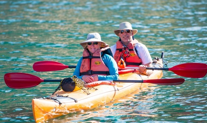 hiking and kayaking vacations