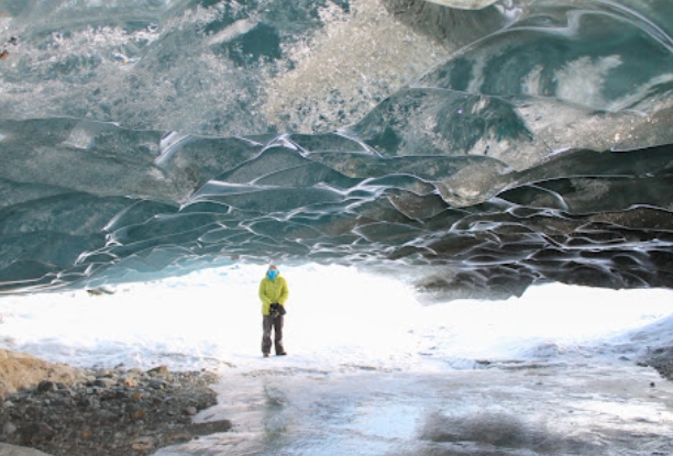 mendenhall ice cave hike