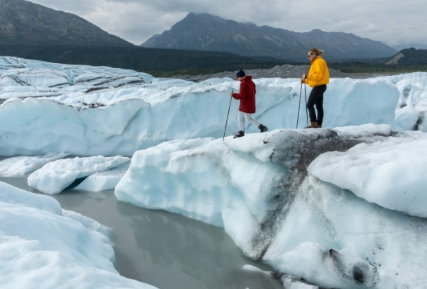 matanuska glacier hike summer