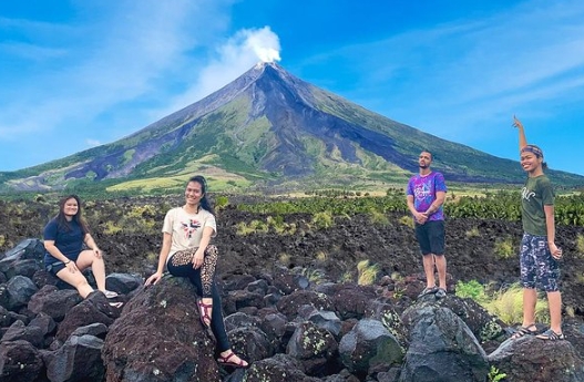 mayon volcano hike